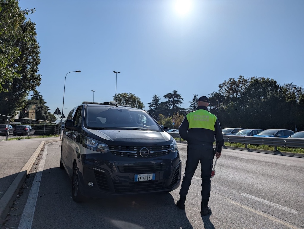 Sei veicoli senza assicurazione fermati in un solo giorno dalla Polizia Locale dei Castelli